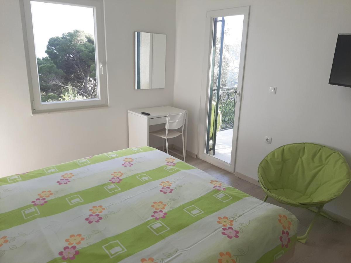 Apartman Maslina Pisak Exterior foto
