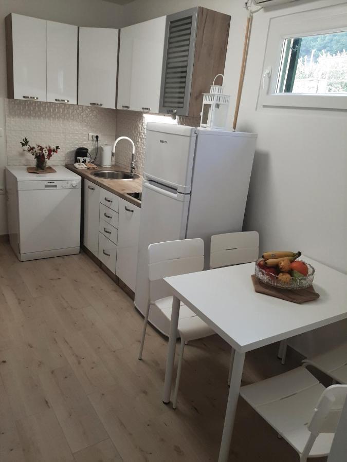 Apartman Maslina Pisak Exterior foto