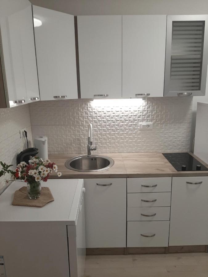 Apartman Maslina Pisak Exterior foto
