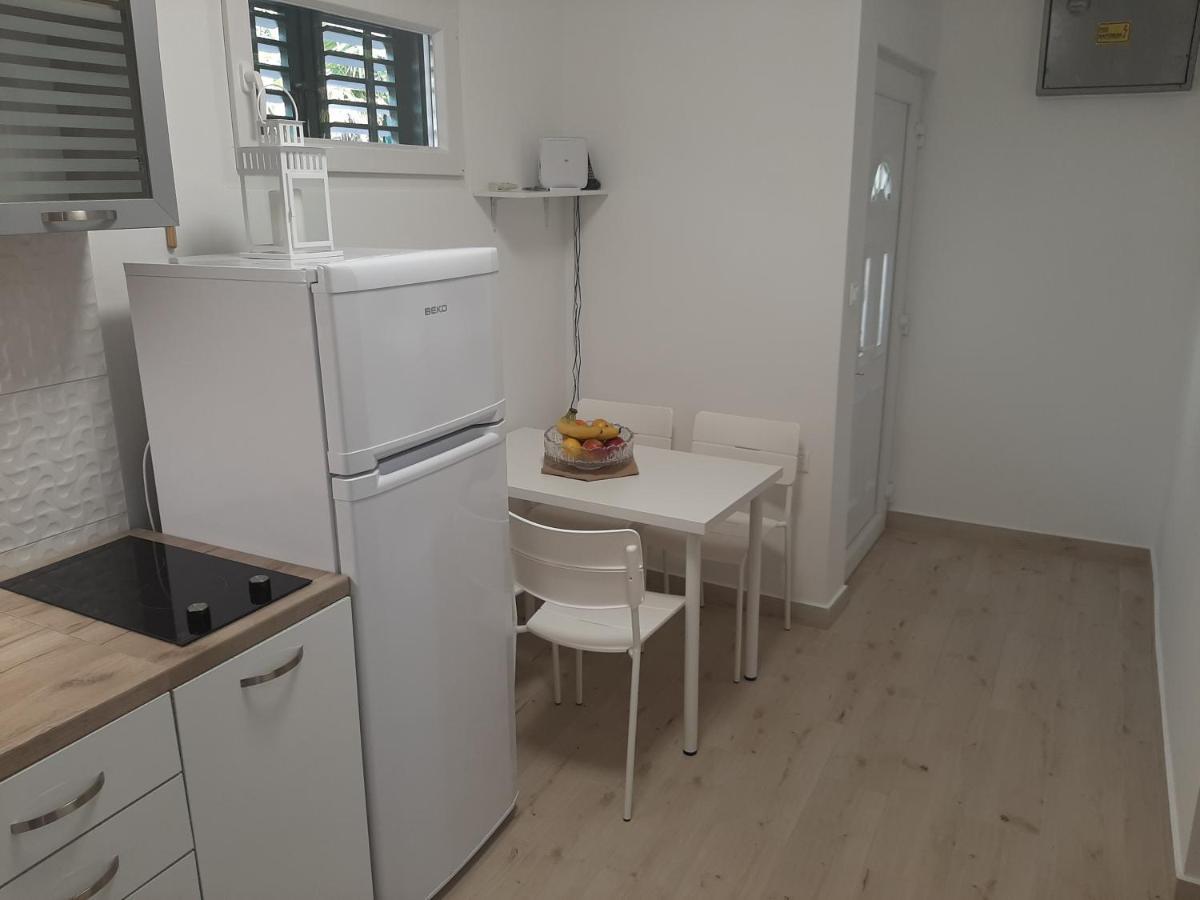 Apartman Maslina Pisak Exterior foto