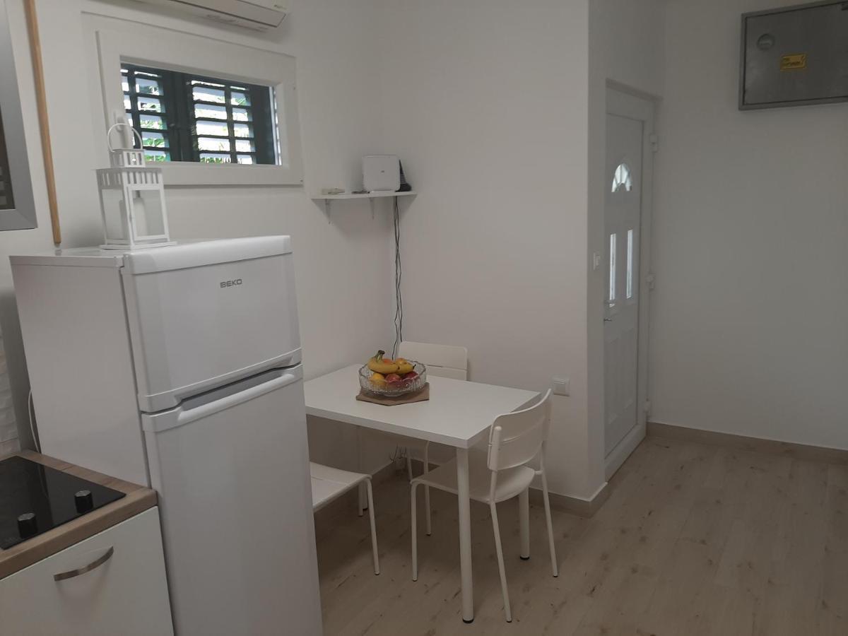 Apartman Maslina Pisak Exterior foto