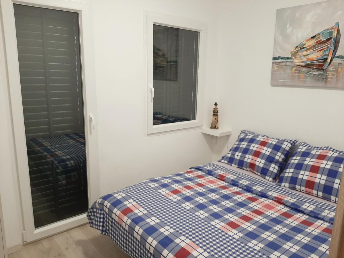 Apartman Maslina Pisak Exterior foto