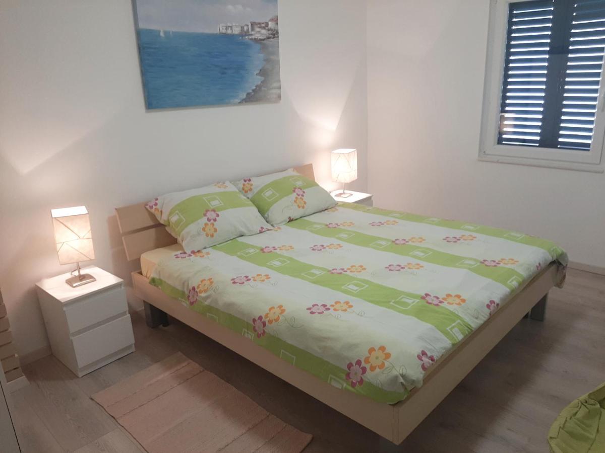 Apartman Maslina Pisak Exterior foto